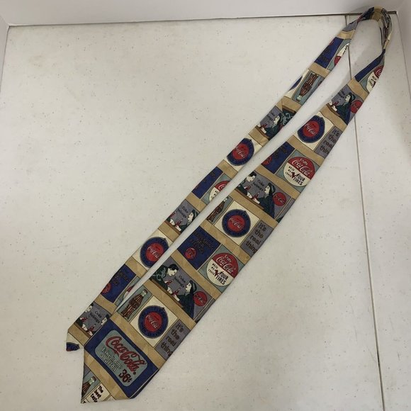 Coca Cola Retro Look Novelty Necktie‎ 56" x 4" - Picture 1 of 4